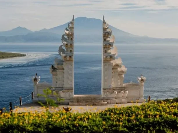 Lempuyang & East Bali Tour