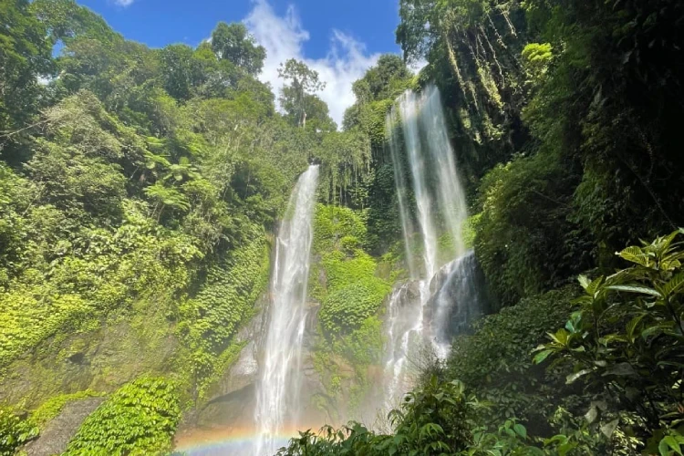 Sekumpul Waterfalls Trekking