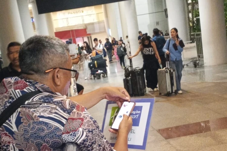 Airport Pick Up to Uluwatu Tour