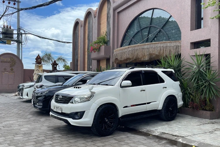 Sanur to Ubud Transfer with Sightseeing