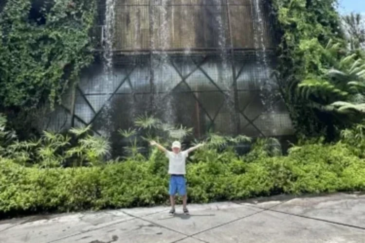 Ubud Day Trip to Bali Safari and Cretya