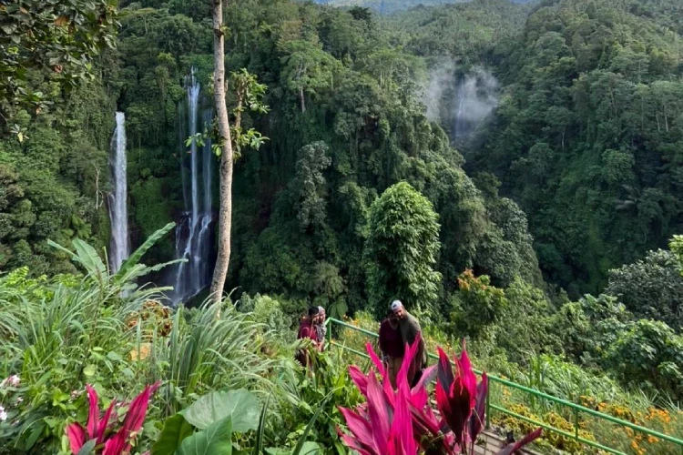 Ubud to Uluwatu Transfer with Sightseeing