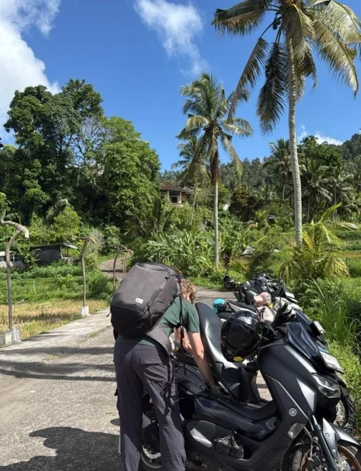 Parking of Natural View House Sidemen