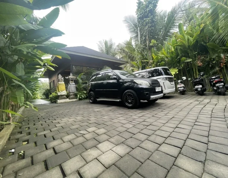 The Clifton Villa Ubud Parking Area