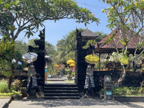 Samanvaya Sidemen to Padangbai transfer with French couple and Komang